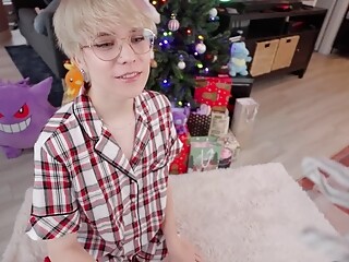 Hunny in a sexy twink Christmas suck fest Shemale Porn