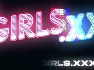 Hot bitch gets gaped