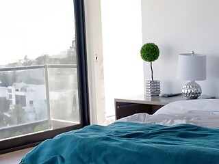 perfect stud fucks Alexis